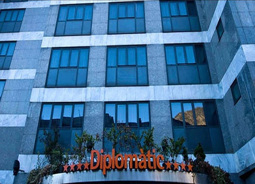 제니트 디플로마틱 호텔 안도라라베야 외부 사진